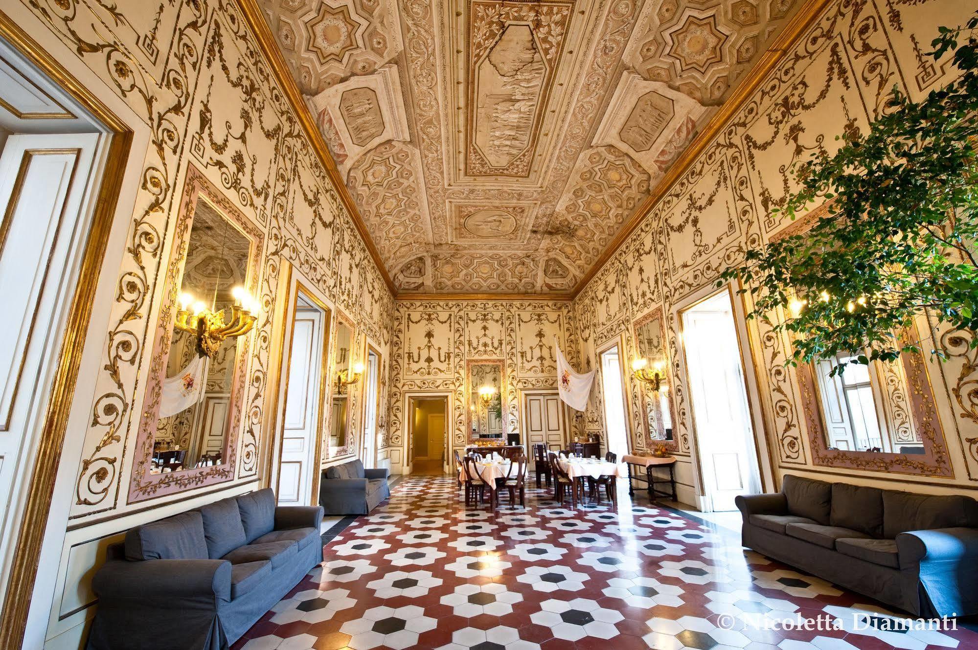 فندق Palazzo Riario Sforza نابولي المظهر الخارجي الصورة